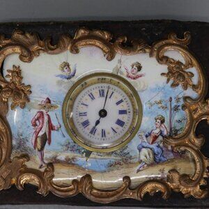 ANTIQUE HAND PAINTED PORCELAIN AND GOLD GILT CLOCK WITH KEY AND CASE